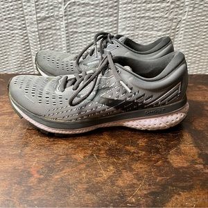 Brooks Ghost 13 Grey Running Shoes Size 8.5